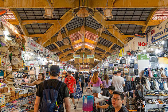Cam sành, bưởi da xanh, xoài cát chín cây ngọt lành.